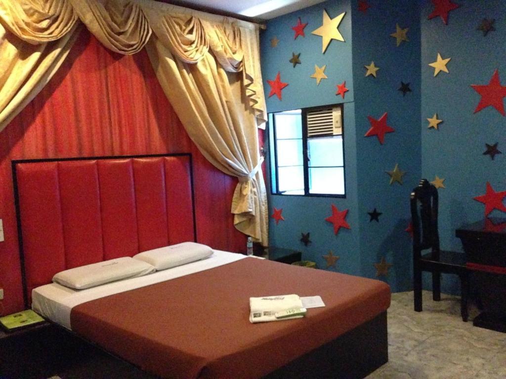 Hollywood Drive-In Hotel Багио Экстерьер фото